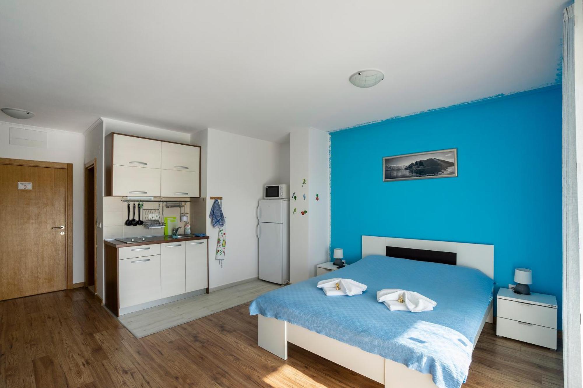 Apartments Viktoria Tivat Bagian luar foto