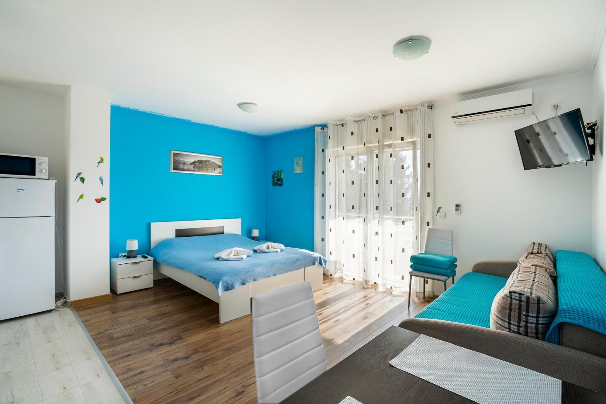 Apartments Viktoria Tivat Bagian luar foto