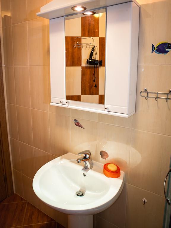Apartments Viktoria Tivat Bagian luar foto