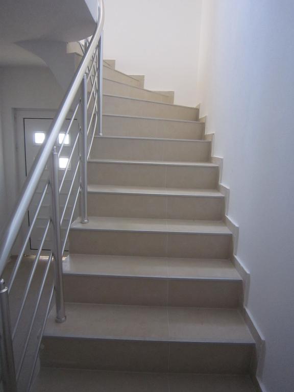 Apartments Viktoria Tivat Bagian luar foto